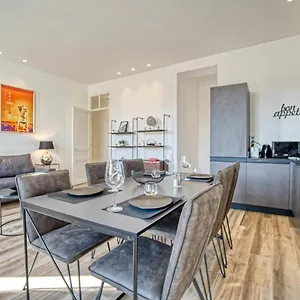  Appartement Superbe 3 Pièces Refait à Neuf Classé 4 étoiles Avec Ascenseur Et Balcon à Pied De La Et Du Palais Des Festivals